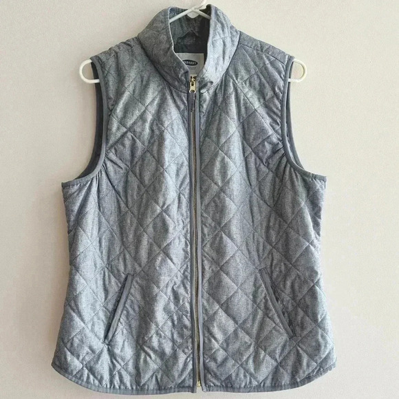 Old Navy Grey Quilted Vest, Gray Outdoor Vest, Puffer Vest, Size Large - Picture 2 of 16